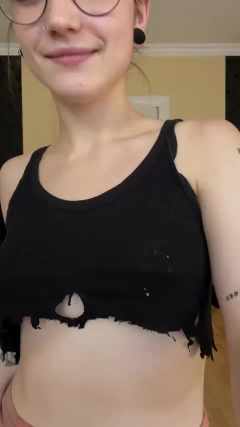 Come here and cum in my 18 yo pussy - free porn video