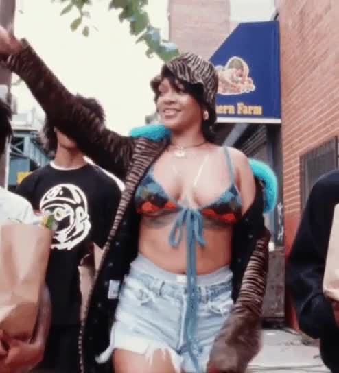 Rihanna - Boobs & Booty - free porn video