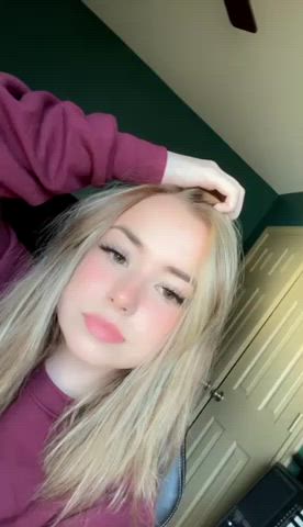 Sending a masturbating video to every guy that upvotes ☺️ snap : emmabxzx - free porn video