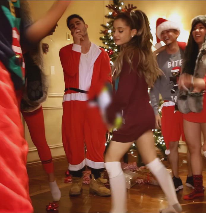 Ariana Grande - Splits Loop, Cropped, Dain'd, AI'd. - free porn video