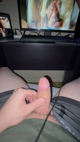 I want to suck cock in my goon cave - free porn video