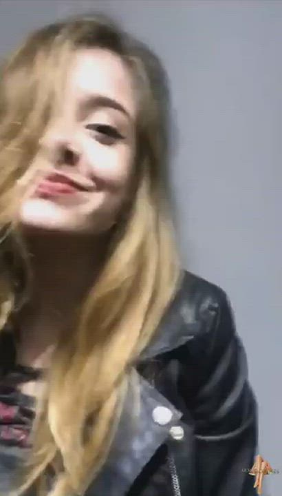 Who is she??? - free porn video