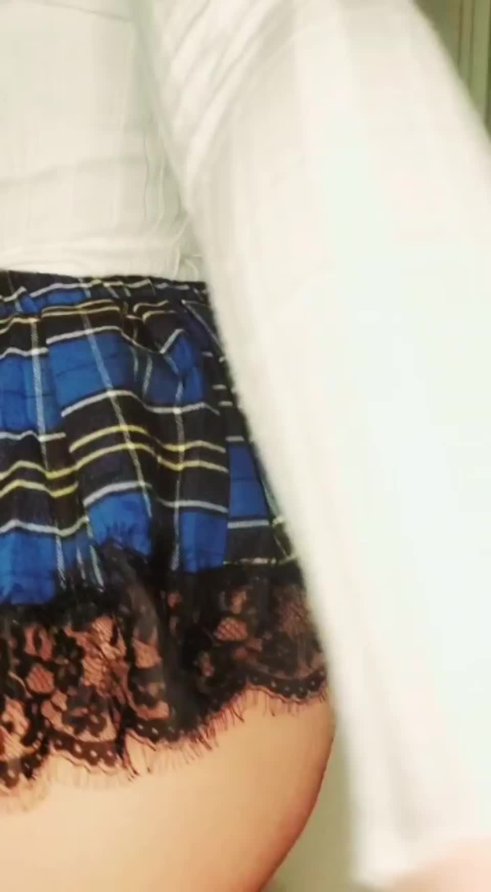 Hola!!! am I distracting you?😏 - free porn video