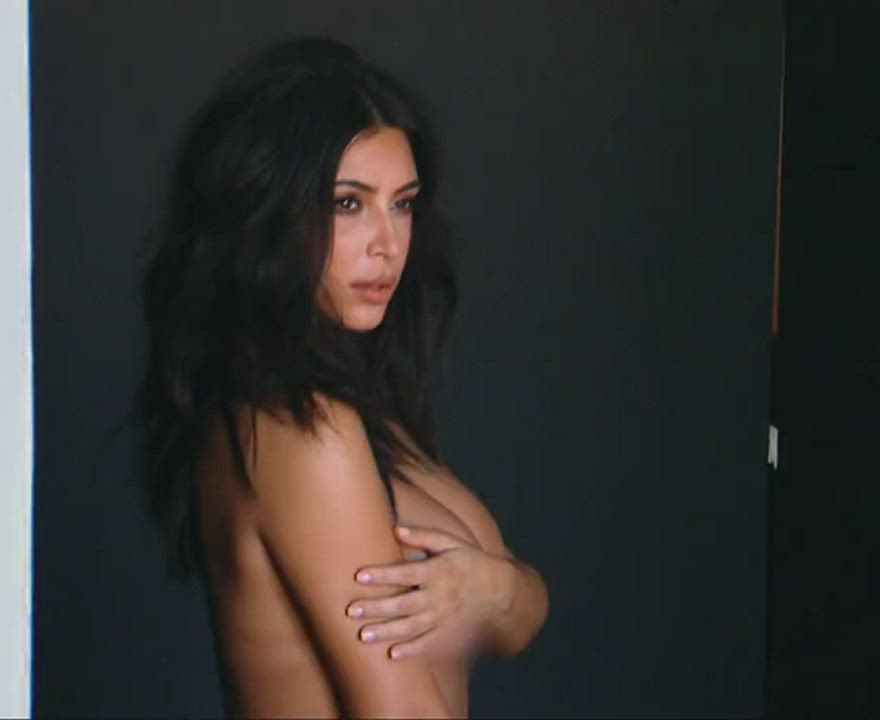 Kim kardashian is perfect for a BBC gangbang..what would you guys do if you get her for a day? - free porn video