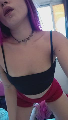 Take off my shorts - free porn video