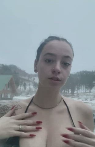Who is this chick? - free porn video