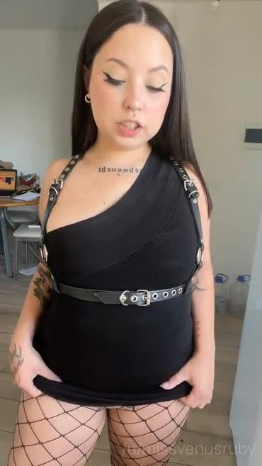 Breed me in the restaurant's restroom - free porn video