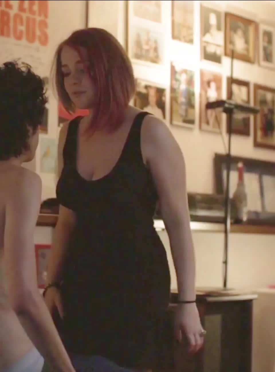 Miriana Raschilla in “Short Skin" - free porn video
