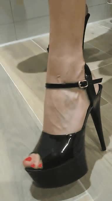 Would you worship my beautiful feet/ black high heels if u had the change baby? 39yo MILF - free porn video