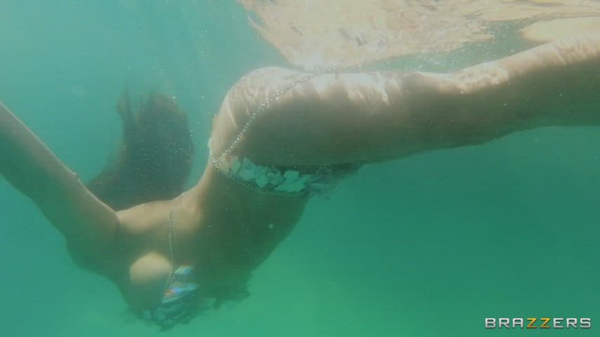 SubmUrges - free porn video