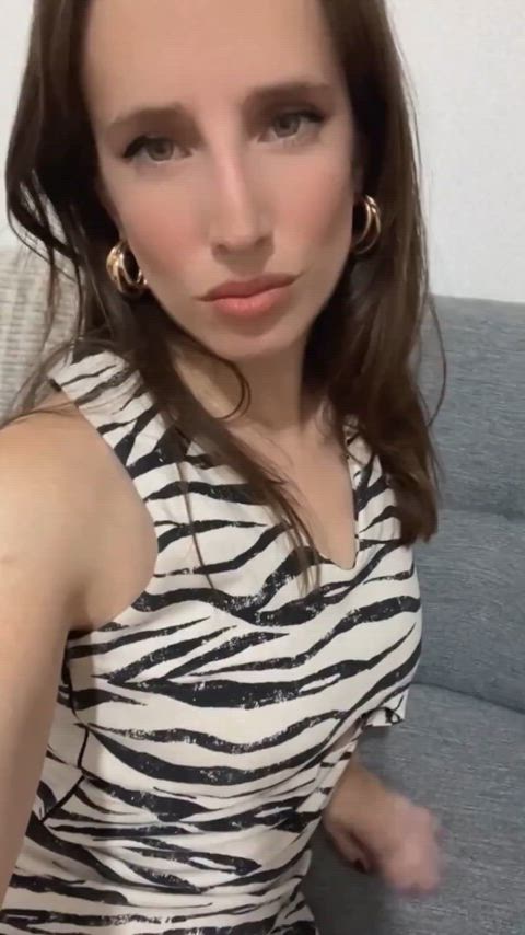 Showing you a little bit of what you are gonna eat later - free porn video
