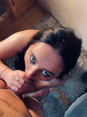 I give my boyfriend a blowjob after work - free porn video