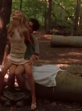 Sarah Michelle Gellar in "Harvard Man" (2001) - free porn video