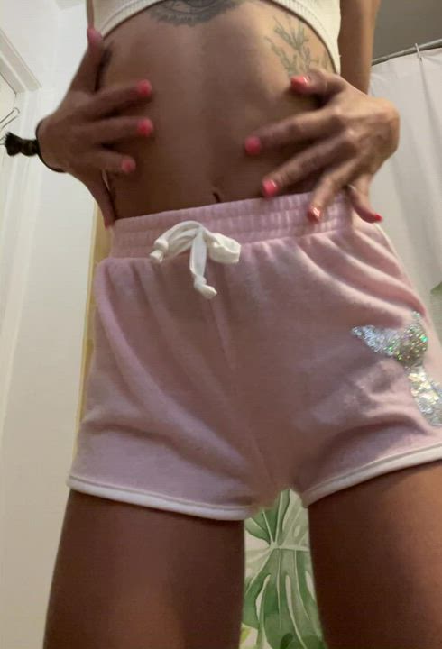 My chest may be flat but my booty certainly isn’t - free porn video