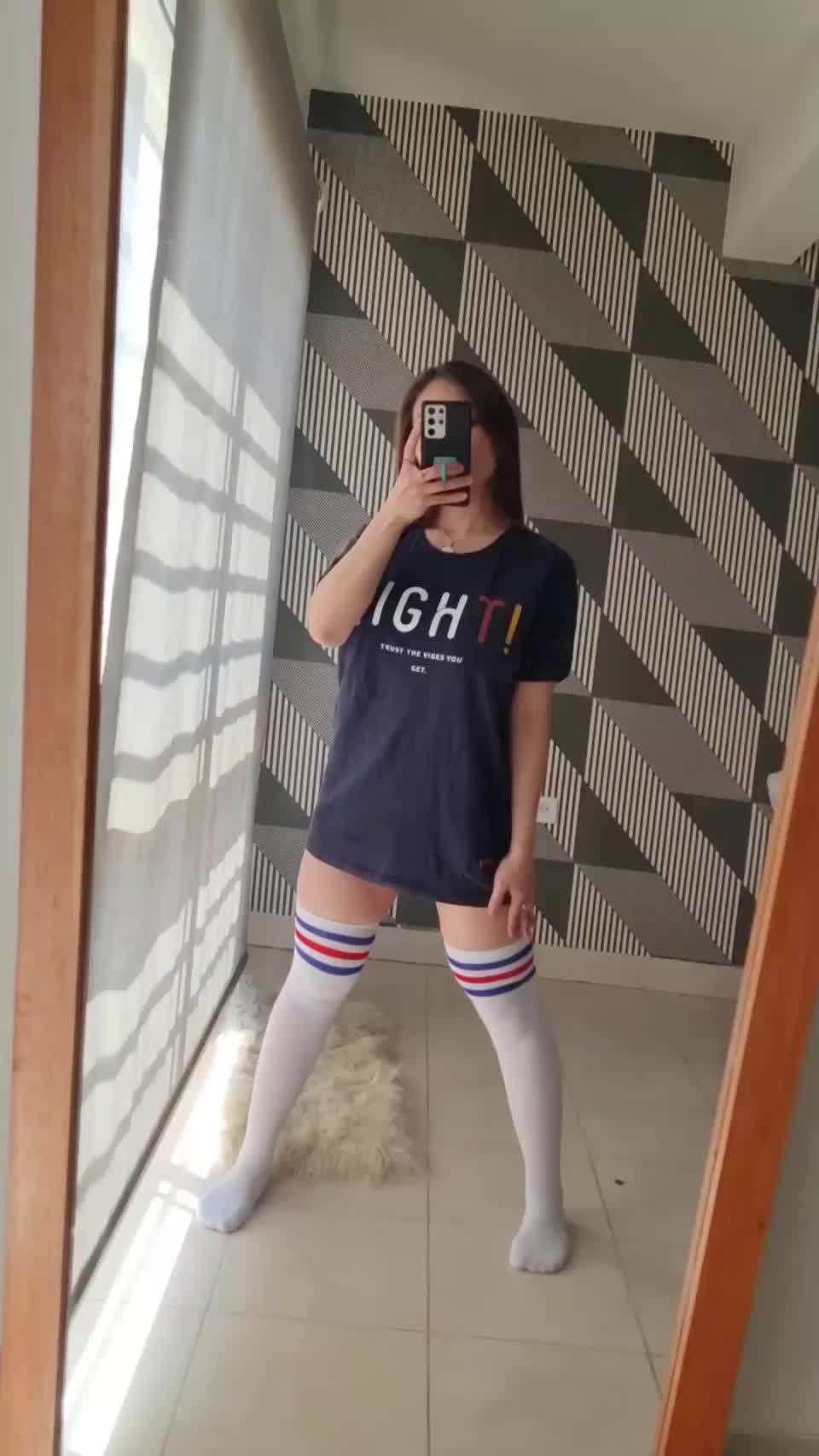 Shaped like an hourglass, if an hourglass had a big rack 😈 - free porn video