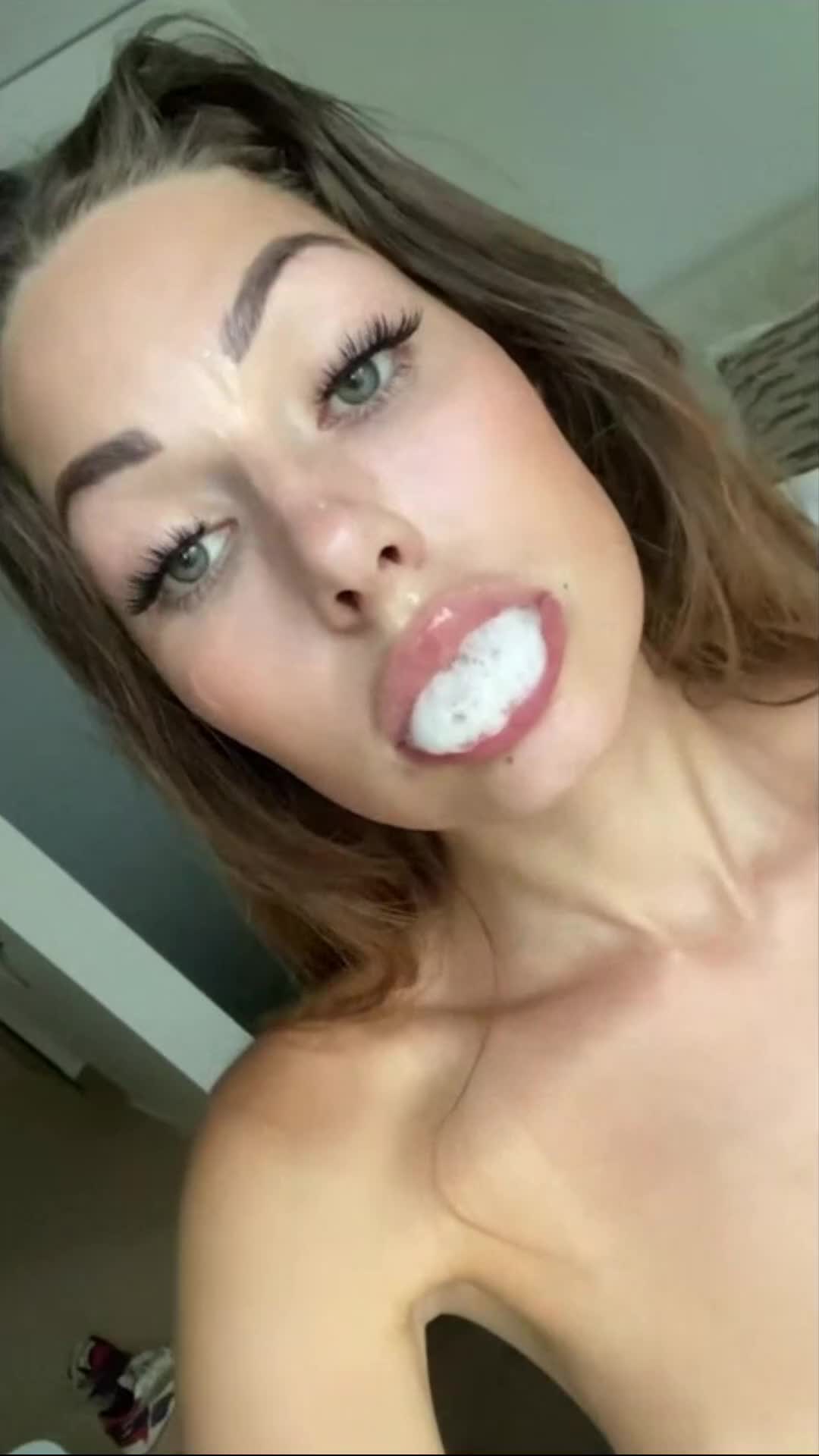 Shaiden Rogue poses like a good cumslut - free porn video