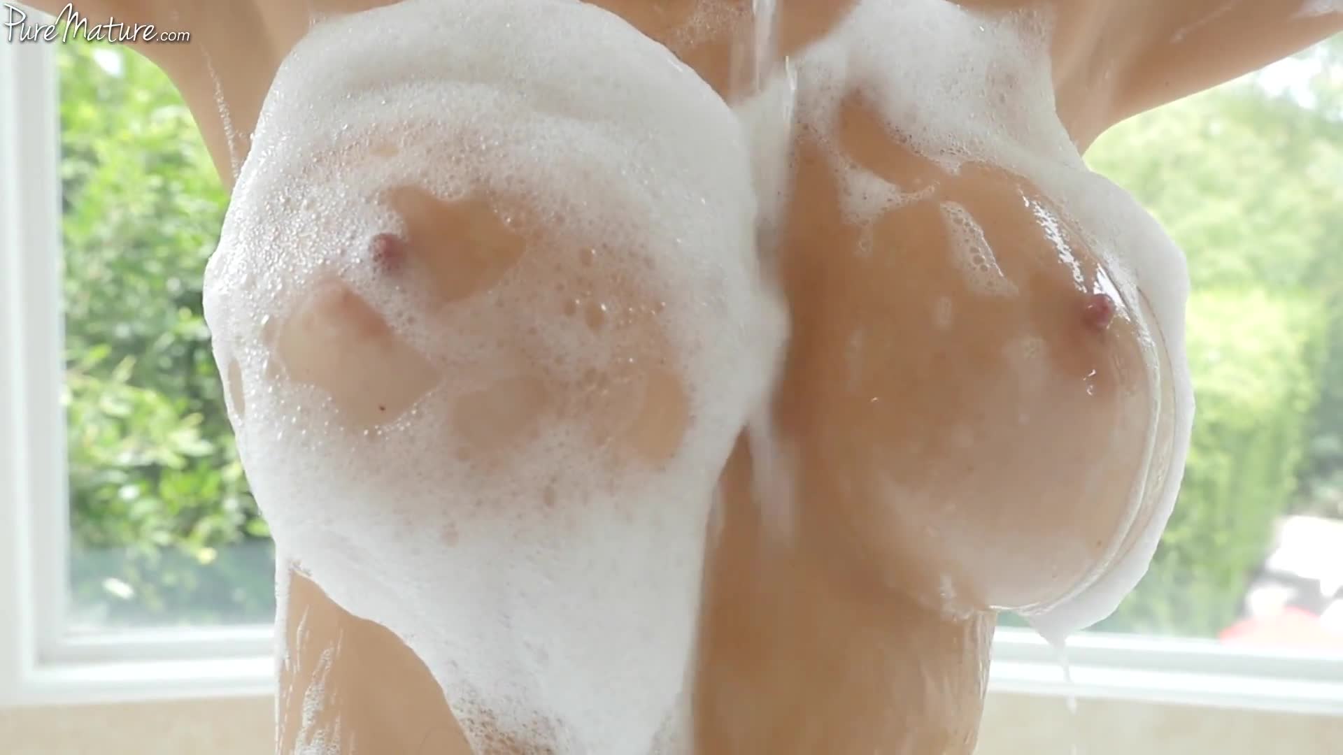 Alexis Fawx Sudsy Reveal - free porn video