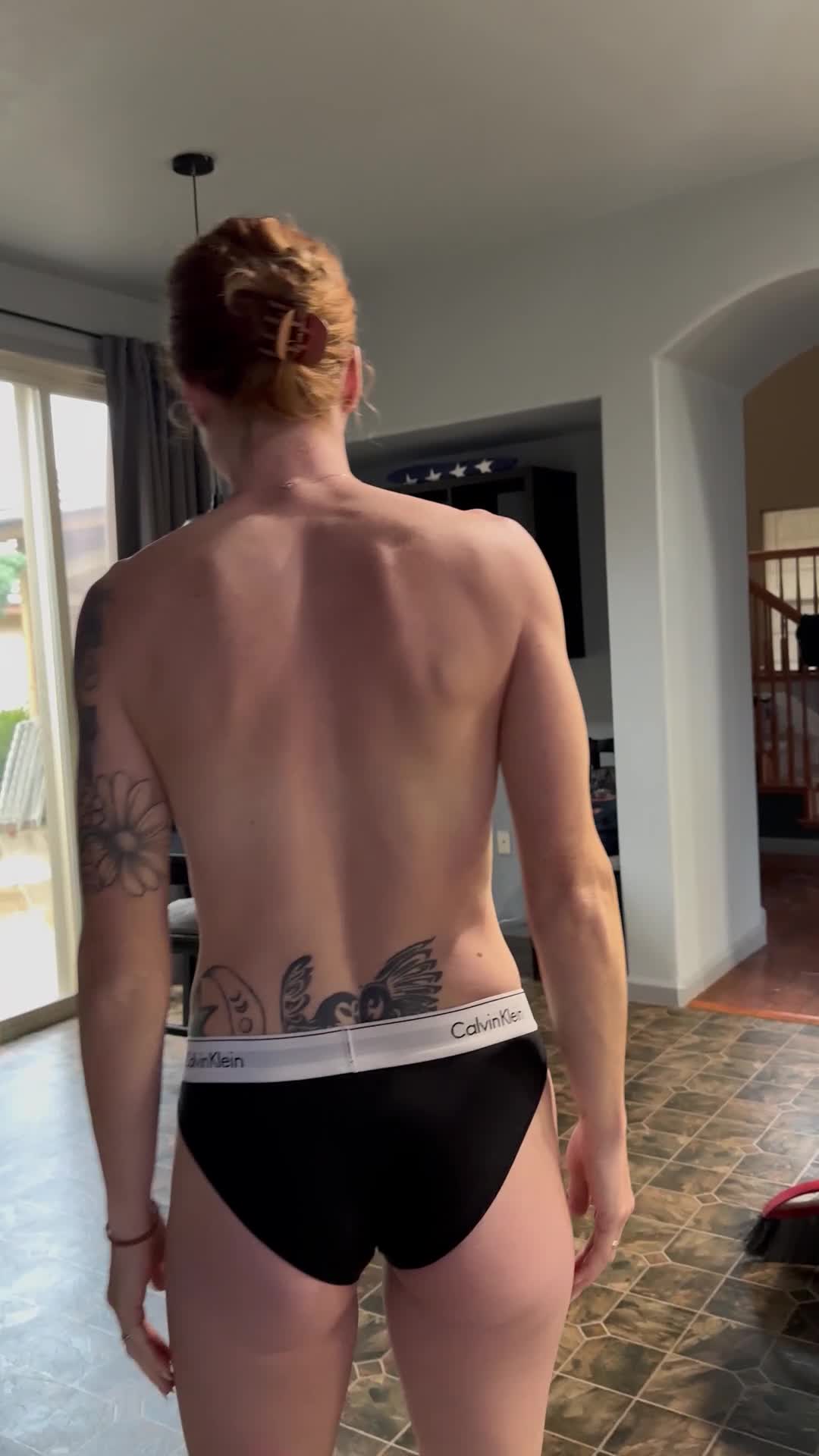 Just showing off in the kitchen - free porn video