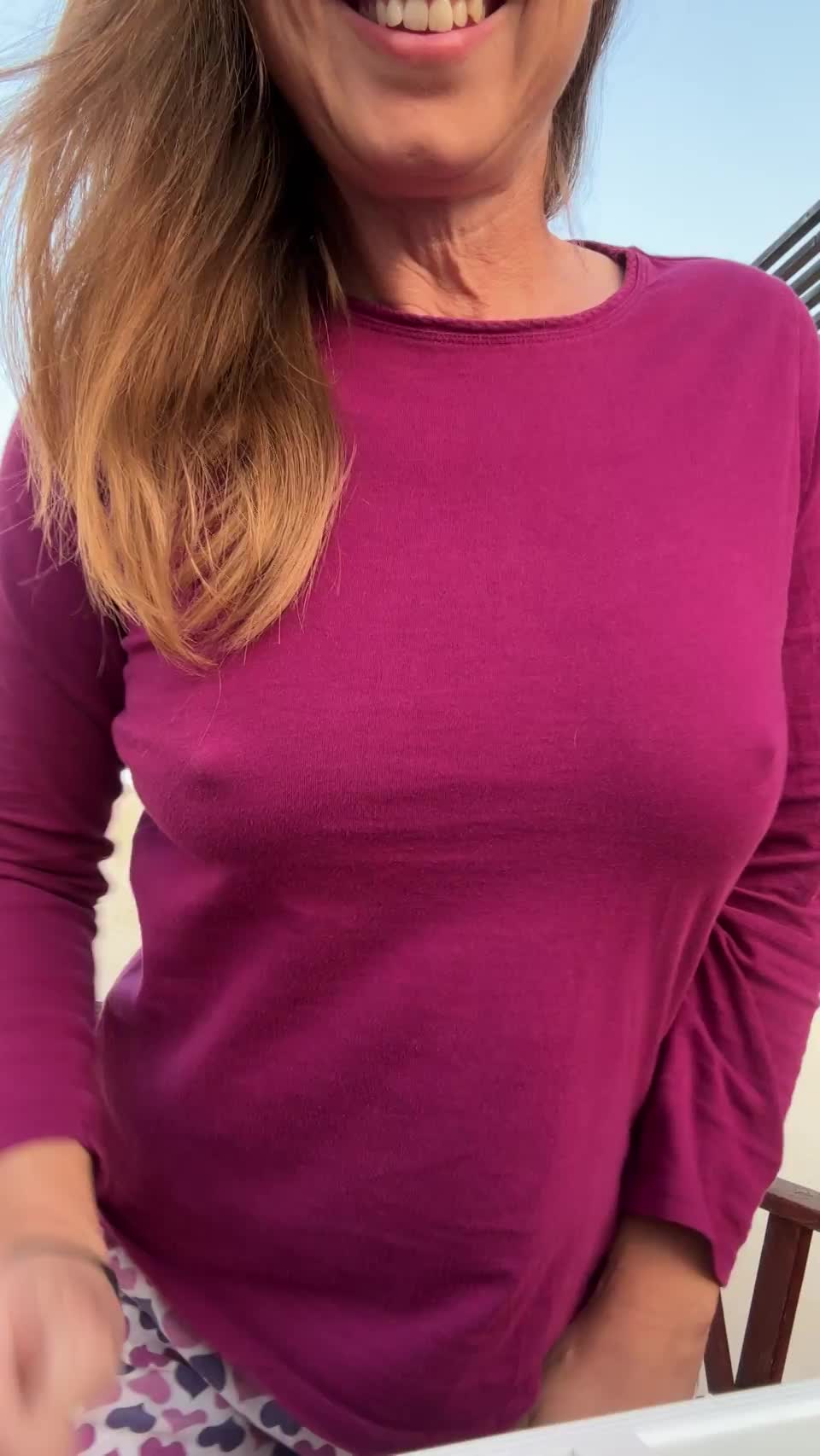Having friendly rooftop neighbors is the best. Especially when they're a hot MILF in PJs. F48 - free porn video
