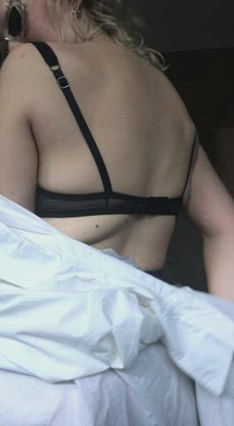 I love to hear my ass slap your body. Do you want to listen it? - free porn video