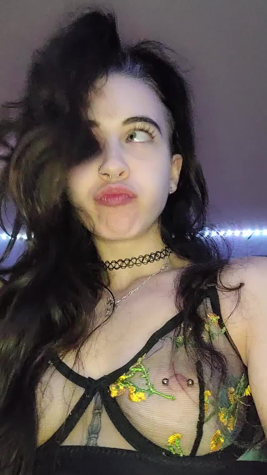 Only time I wear a bra is when I wear lingerie - free porn video