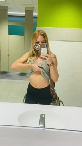 First day of school flash 😋 [GIF] - free porn video