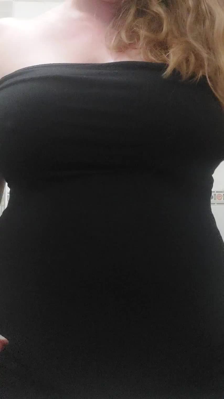 The great thing about being curvy is looking hot af with or without clothes. - free porn video