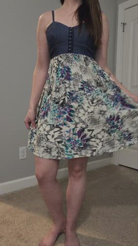 It's Floral Design Day 2/28. This pale little mom butt can leave some nice handprints when slapped. - free porn video