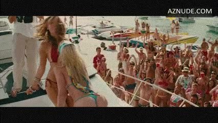 Kelly Brook shaking - free porn video