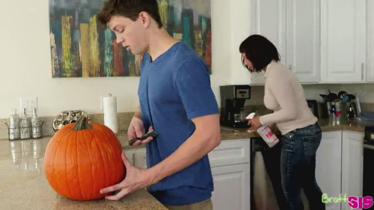 Aubrey Sinclair - Pumpkin Fuck - free porn video