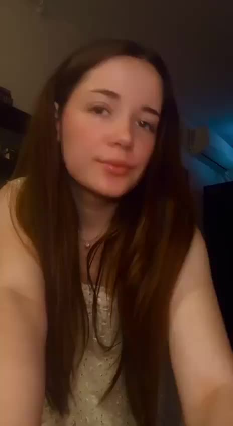 Little dance while making your dinner, how do you want your meat - free porn video