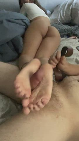 I’m being trained to be a foot whore :))) - free porn video