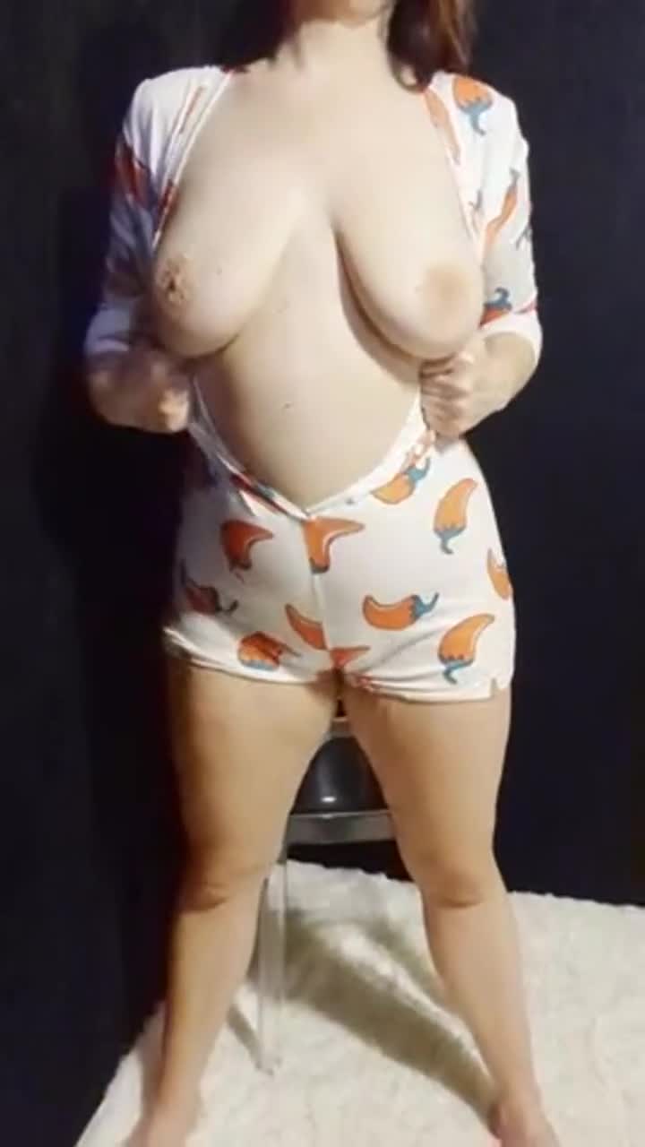 just showing off my 37yo stacked mommy tits - free porn video