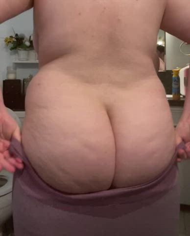Big tits, smaller waist, and big thick Juicy 🍑 - free porn video