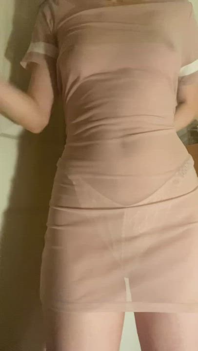 If at least one guy wants to see this little girl strip more often I would be happy 😅 - free porn video
