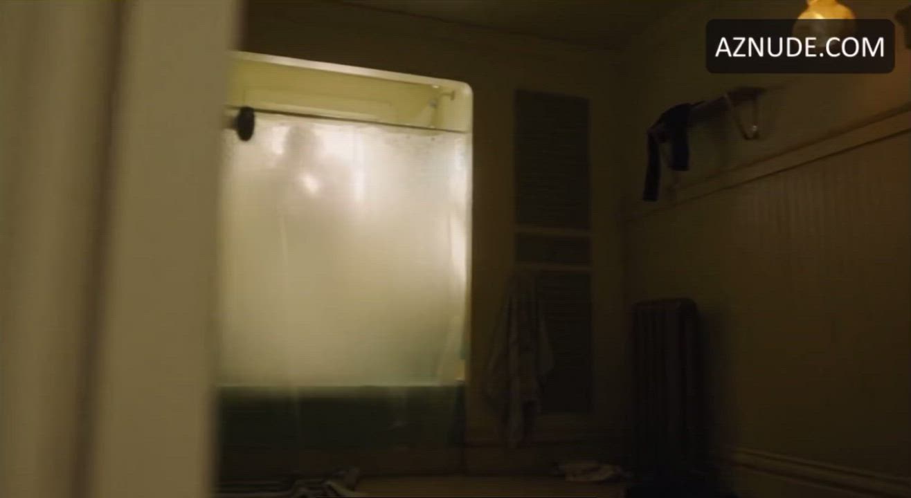 Would love to have Lili Reinhart in my shower - free porn video