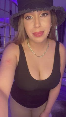 Just a Mexican milf that likes showing randoms on Reddit my body - free porn video
