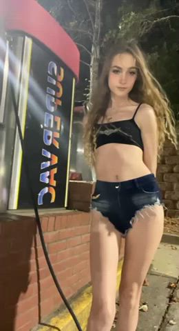 Wyd if you saw a girl like me at the gas station? - free porn video