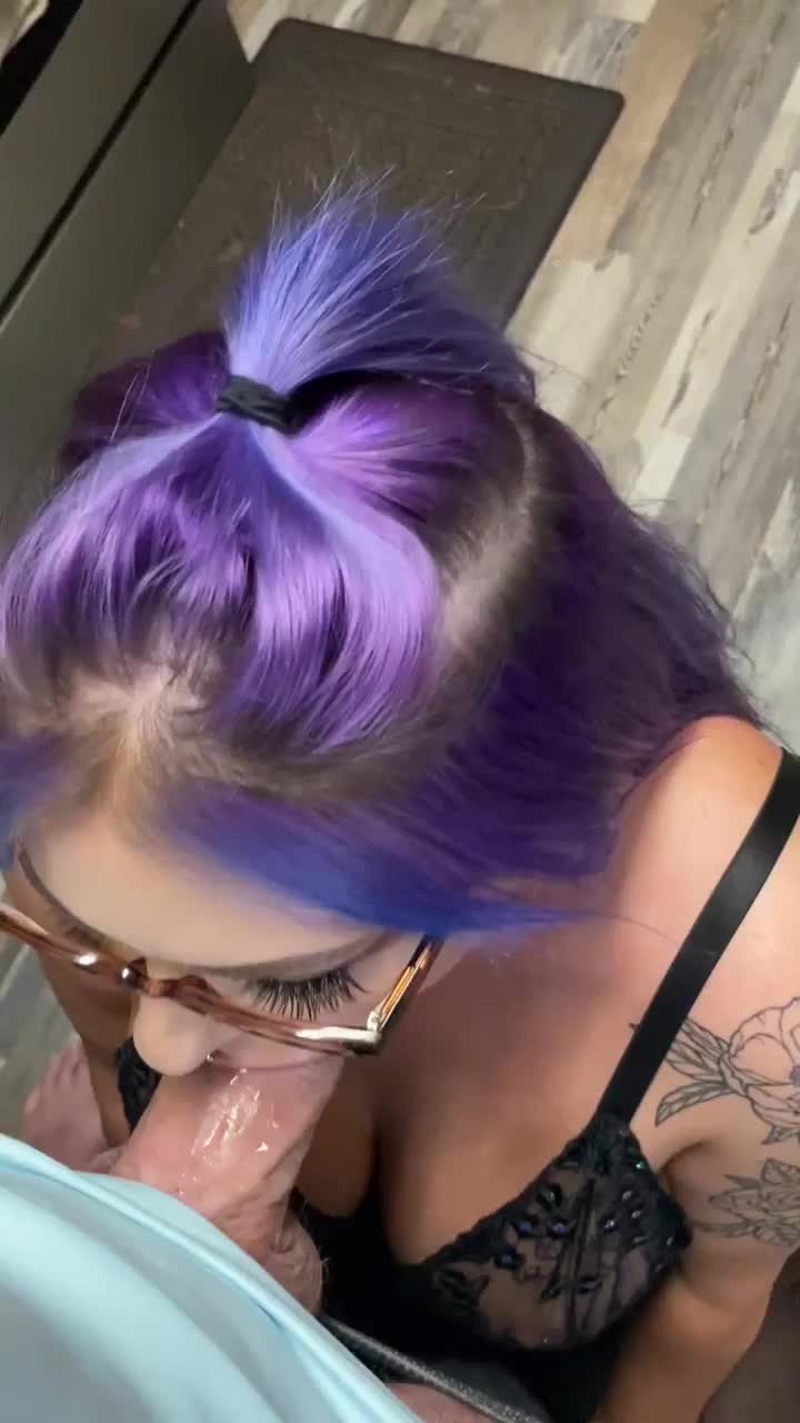 Love when he uses my mouth as he wants - free porn video