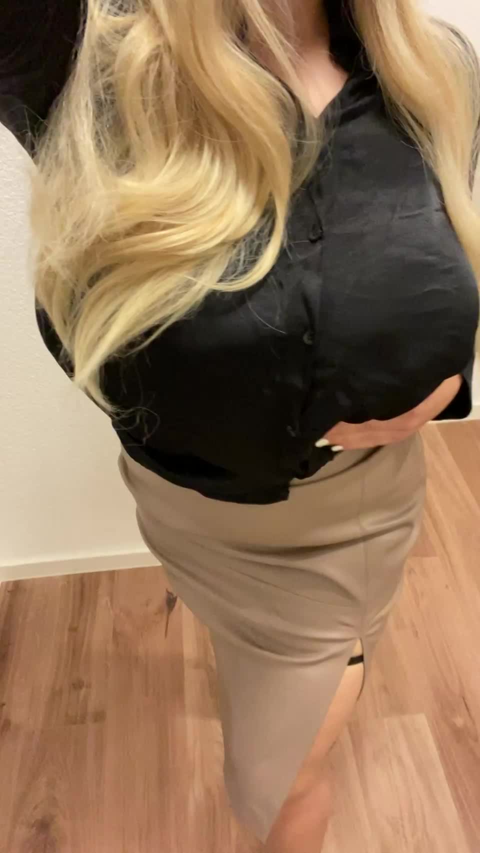 What my coworkers don't get to see - free porn video