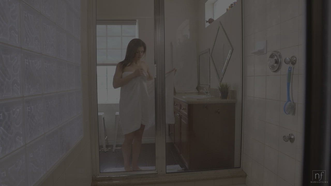 Leah Gotti - Wet Wild And Hot [Nubile Films] - free porn video