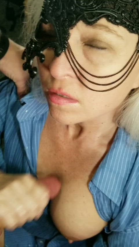 Morning cumshot, now I get to wear it all day... - free porn video