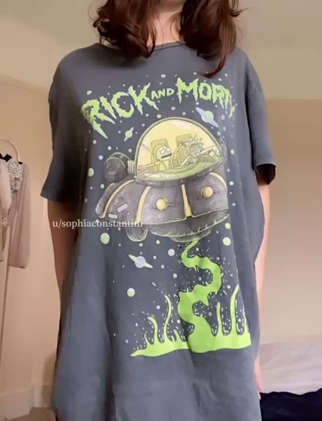 Do you like French girls with a tiny waist? - free porn video