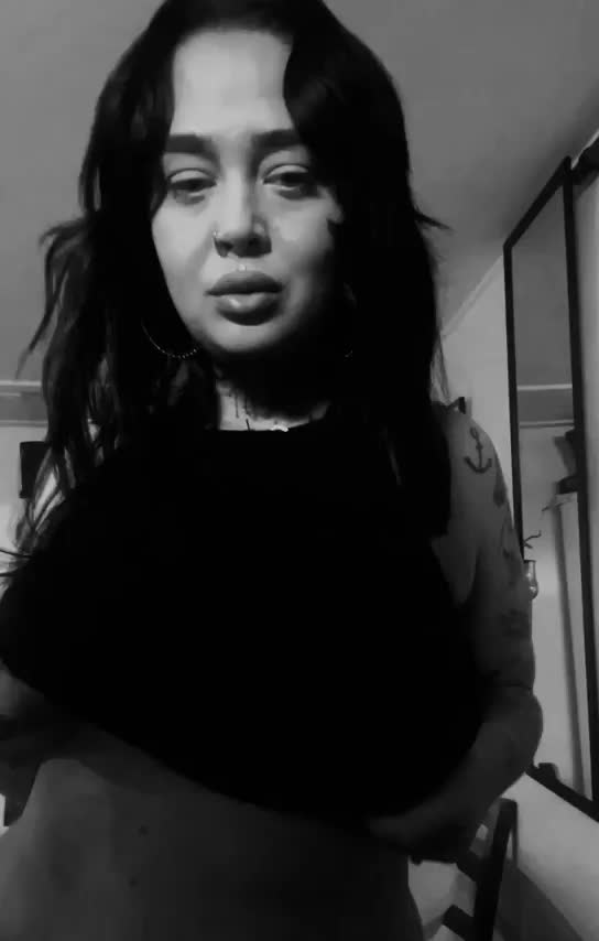 Getting undressed for you on this lovely Friday 🌸 - free porn video