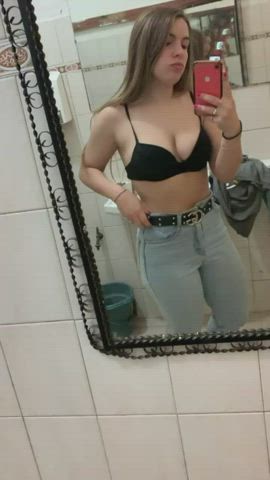 I got very horny at work I just had to share it with you... I hope no one saw me - free porn video