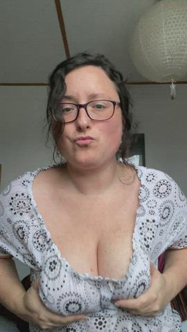Is it all right if I interrupt your scrolling with a shot of my boobs? - free porn video