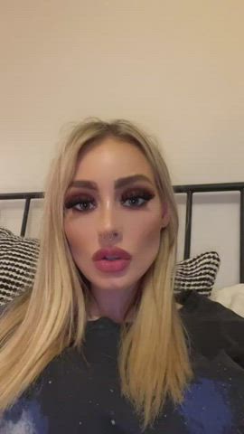 Just look at my pussy! - free porn video