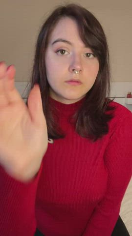 I love showing my tits to strangers - free porn video