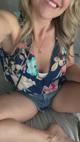 Mommy’s going commando today… - free porn video