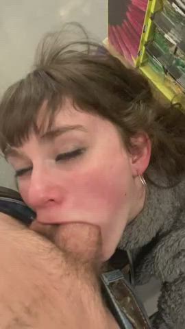 Need sauce on this chick/couple: hot deepthroat in store - free porn video